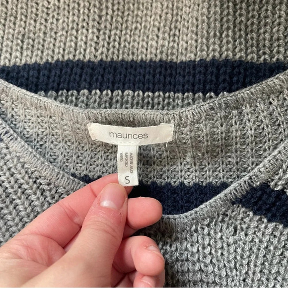 Maurices Heather Gray & Navy Blue Striped V-neck Knit Sweater Small Women’s - Picture 9 of 11